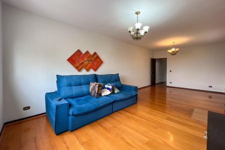 Casa à venda com 250m², 4 quartos e 5 vagas Casa à venda com 250m², 4 quartos e 5 vagasSala