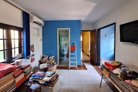 Casa à venda com 180m², 4 quartos e 2 vagas Casa à venda com 180m², 4 quartos e 2 vagasSuíte 2