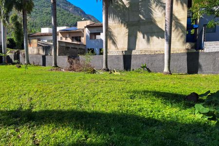 Casa à venda com 180m², 4 quartos e 2 vagas Casa à venda com 180m², 4 quartos e 2 vagasÁrea comum