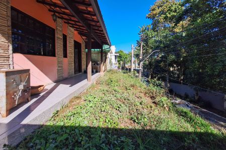 Casa à venda com 180m², 4 quartos e 2 vagas Casa à venda com 180m², 4 quartos e 2 vagasÁrea comum