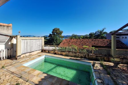 Casa à venda com 180m², 4 quartos e 2 vagas Casa à venda com 180m², 4 quartos e 2 vagasÁrea comum