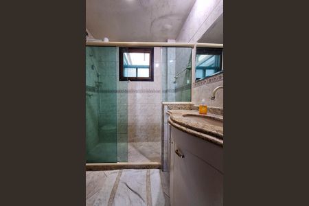 Casa à venda com 180m², 4 quartos e 2 vagas Casa à venda com 180m², 4 quartos e 2 vagasBanheiro Social