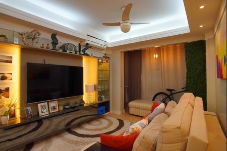 Apartamento à venda com 77m², 2 quartos e 1 vagaSala