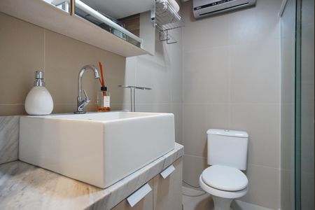 Apartamento à venda com 77m², 2 quartos e 1 vagaBanheiro Social