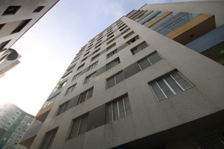 Apartamento para alugar com 75m², 2 quartos e 1 vaga Apartamento para alugar com 75m², 2 quartos e 1 vagaFachada