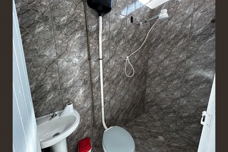 Apartamento para alugar com 68m², 2 quartos e sem vagaBanheiro