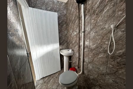 Apartamento para alugar com 68m², 2 quartos e sem vagaBanheiro