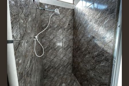 Apartamento para alugar com 68m², 2 quartos e sem vagaBanheiro