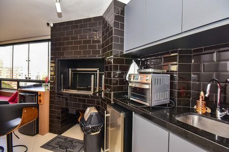 Apartamento à venda com 229m², 4 quartos e 4 vagasVaranda da Sala