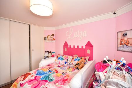 Apartamento à venda com 229m², 4 quartos e 4 vagasQuarto 2