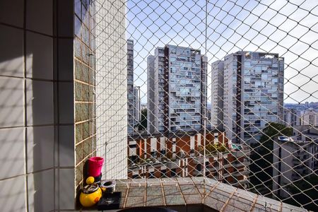 Apartamento à venda com 229m², 4 quartos e 4 vagasVista da Suíte 3