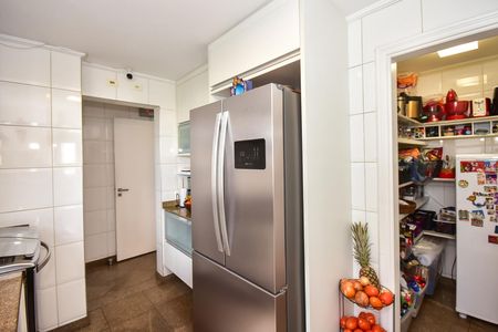 Apartamento à venda com 229m², 4 quartos e 4 vagasCozinha