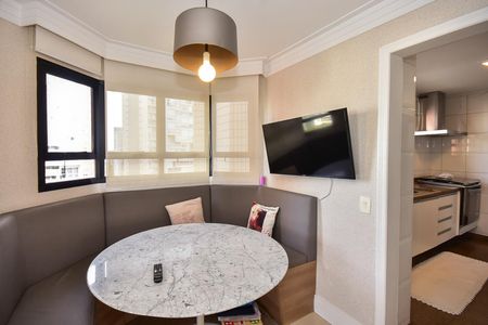 Apartamento à venda com 229m², 4 quartos e 4 vagasCopa