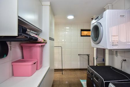 Apartamento à venda com 229m², 4 quartos e 4 vagasÁrea de ServiçoÁrea de Serviço