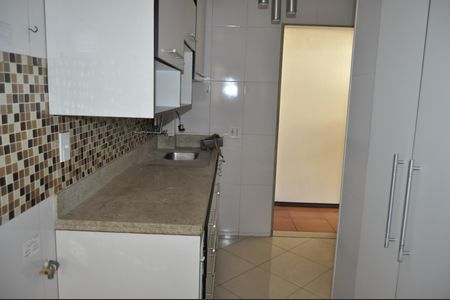 Apartamento à venda com 64m², 2 quartos e 1 vagaCozinha