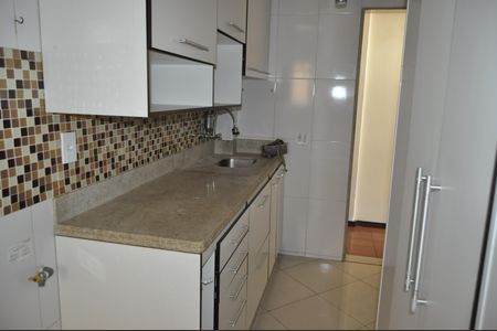 Apartamento à venda com 64m², 2 quartos e 1 vagaCozinha