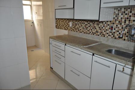 Apartamento à venda com 64m², 2 quartos e 1 vagaCozinha