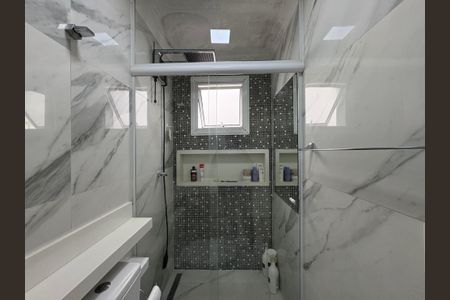 Apartamento à venda com 63m², 2 quartos e 2 vagasBanheiro da suíte