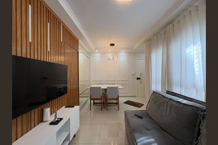 Sala de apartamento à venda com 2 quartos, 63m² em Vila Santo Alberto, Santo André