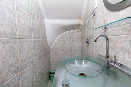 Casa à venda com 93m², 2 quartos e 2 vagasLavabo