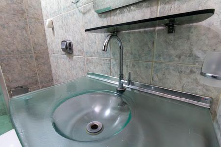 Casa à venda com 93m², 2 quartos e 2 vagasBanheiro