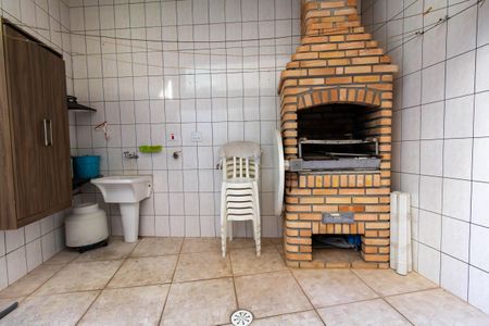 Casa à venda com 93m², 2 quartos e 2 vagasQuintal e Área de Serviço