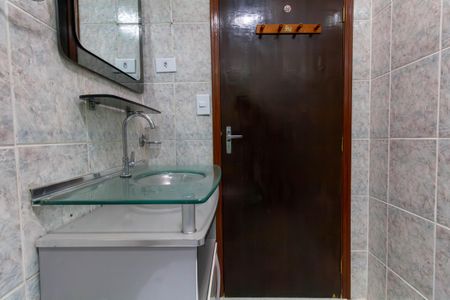 Casa à venda com 93m², 2 quartos e 2 vagasBanheiro