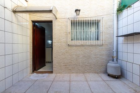 Casa à venda com 93m², 2 quartos e 2 vagasQuintal e Área de Serviço