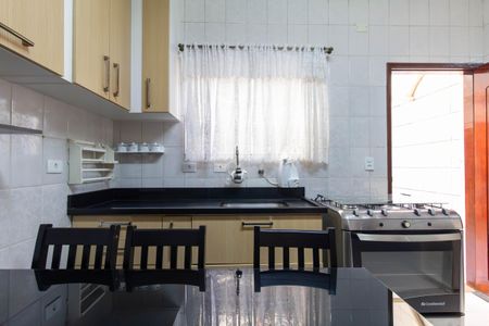 Casa à venda com 93m², 2 quartos e 2 vagasCozinha