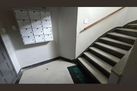 Apartamento para alugar com 120m², 3 quartos e 1 vagaEscada