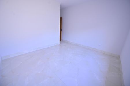 Casa para alugar com 150m², 2 quartos e 2 vagasQuarto 2