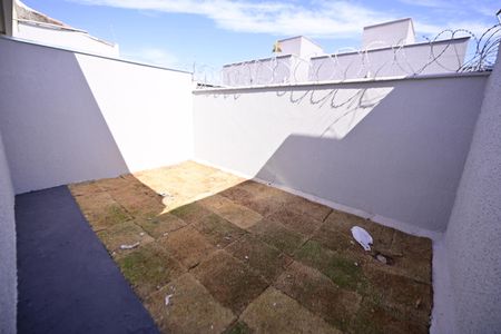 Casa para alugar com 150m², 2 quartos e 2 vagasQuintal