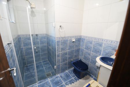 Casa à venda com 230m², 4 quartos e 5 vagasBanheiro Suíte 2
