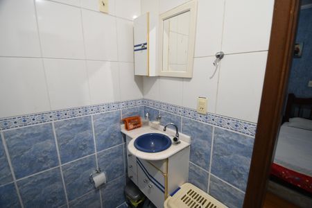Casa à venda com 230m², 4 quartos e 5 vagasBanheiro Suíte 2