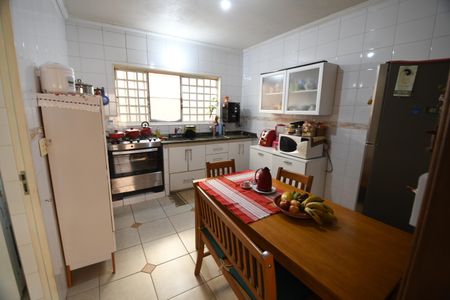 Casa à venda com 230m², 4 quartos e 5 vagasCozinha