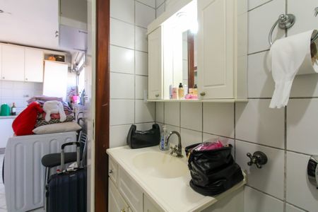 Apartamento à venda com 304m², 4 quartos e 2 vagas Apartamento à venda com 304m², 4 quartos e 2 vagasBanheiro de serviço