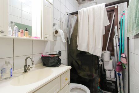 Apartamento à venda com 304m², 4 quartos e 2 vagas Apartamento à venda com 304m², 4 quartos e 2 vagasBanheiro de serviço