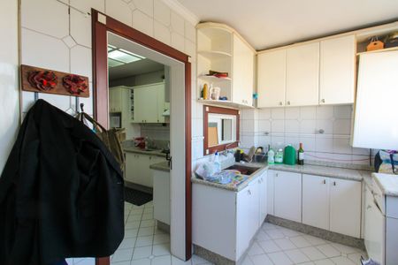 Apartamento à venda com 304m², 4 quartos e 2 vagas Apartamento à venda com 304m², 4 quartos e 2 vagasÁrea de Serviço