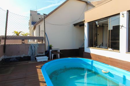 Apartamento à venda com 304m², 4 quartos e 2 vagas Apartamento à venda com 304m², 4 quartos e 2 vagasTerraço