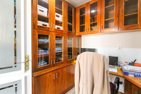 Apartamento à venda com 304m², 4 quartos e 2 vagas Apartamento à venda com 304m², 4 quartos e 2 vagasQuarto 1