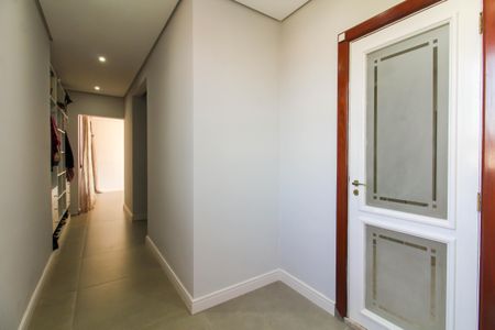 Apartamento à venda com 304m², 4 quartos e 2 vagas Apartamento à venda com 304m², 4 quartos e 2 vagasCloset da suíte 2