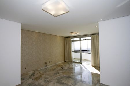 Apartamento à venda com 199m², 3 quartos e 4 vagasSala