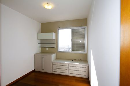 Apartamento à venda com 199m², 3 quartos e 4 vagasQuarto 1