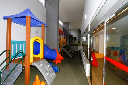Apartamento à venda com 199m², 3 quartos e 4 vagasÁrea comum - Playground