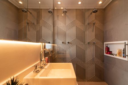 Apartamento à venda com 185m², 4 quartos e 4 vagasBanheiro da Suíte 1