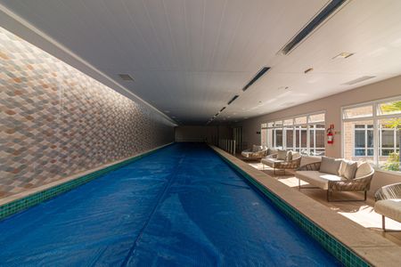 Apartamento à venda com 185m², 4 quartos e 4 vagasÁrea comum - Piscina Coberta