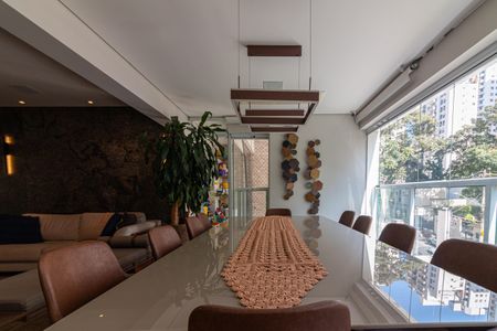 Apartamento à venda com 185m², 4 quartos e 4 vagasVaranda gourmet