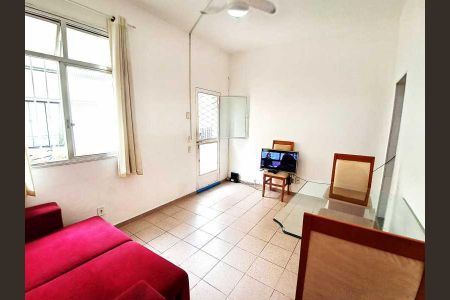 Casa à venda com 40m², 2 quartos e sem vaga