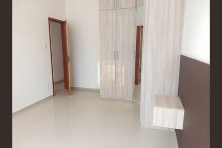 Apartamento à venda com 94m², 2 quartos e sem vaga
