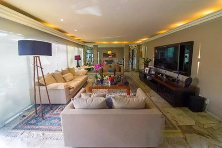 Apartamento à venda com 592m², 4 quartos e 3 vagas